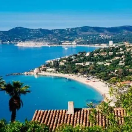 4 Couchages Proche Avec Parking Et Balcon Au Lavandou - Fr-1-251-557 Апартаменты *
