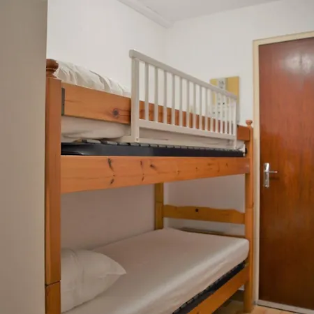 Апартаменты 4 Couchages Proche Avec Parking Et Balcon Au Lavandou - Fr-1-251-557 Ле-Лаванду