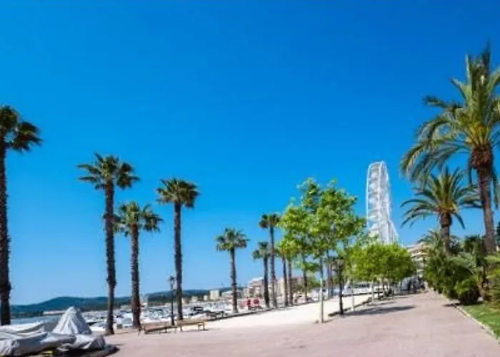 4 Couchages Proche Avec Parking Et Balcon Au Lavandou - Fr-1-251-557 Le Lavandou