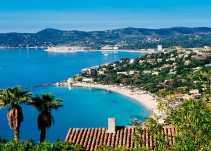 4 Couchages Proche Avec Parking Et Balcon Au Lavandou - Fr-1-251-557 Apartman *